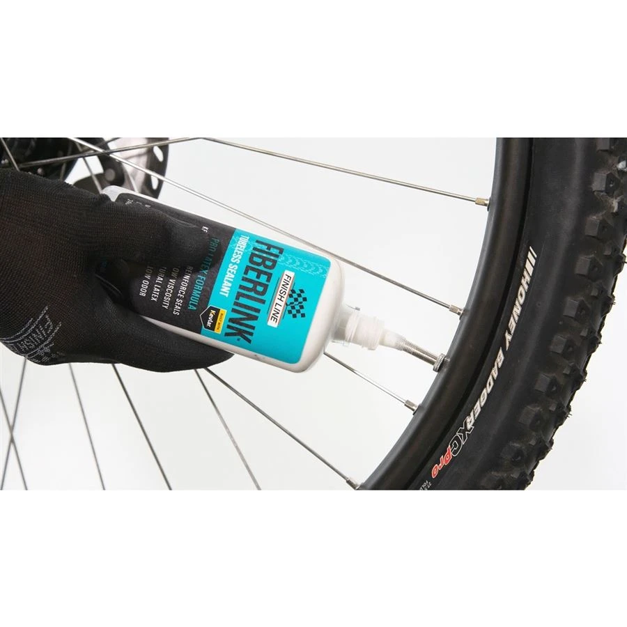 Finish Line FiberLink Tubeless Sealant 240 Ml 2 Finish Line FiberLink Tubeless Sealant 240 Ml - Image 2