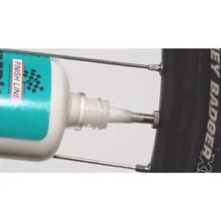 Finish Line FiberLink Tubeless Sealant 1 L -Bike Parts Central 79661 finish line fiberlink tubeless sealant 1 l